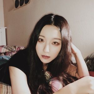 Meet your Posher, Jiyoon